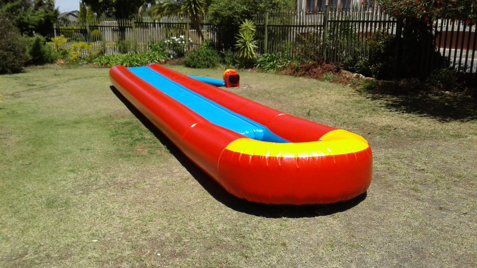 10M Slip & Slide for hire in Roodepoort - K&H Jumping Castles